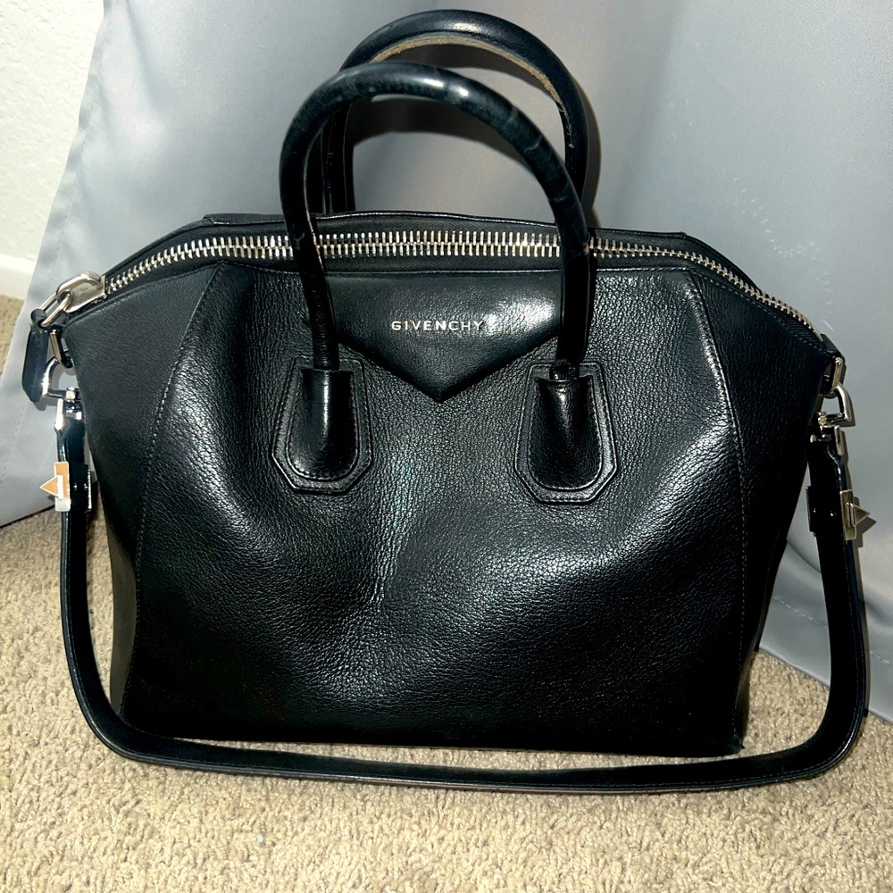 Givenchy Medium Antigona Bag